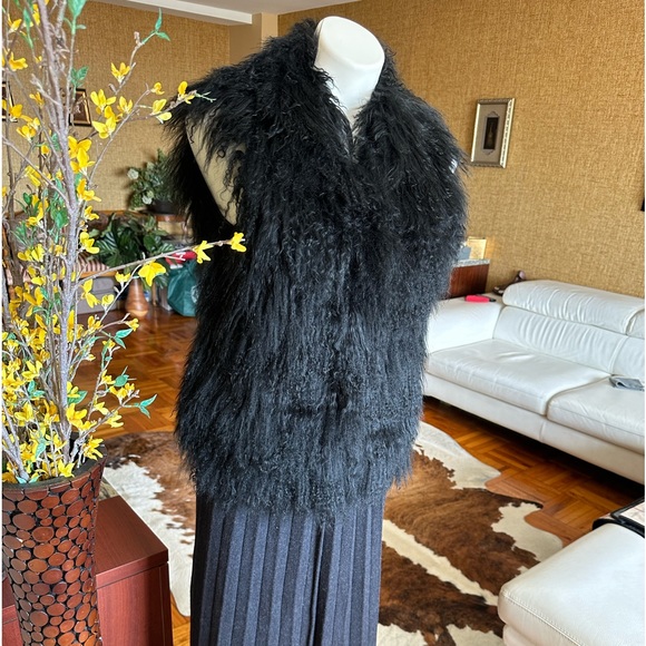 SOLDNew MICHAEL Michael KORS 100% Real Mongolian Shaggy Curly Lamb fur VEST .s S - Picture 7 of 13